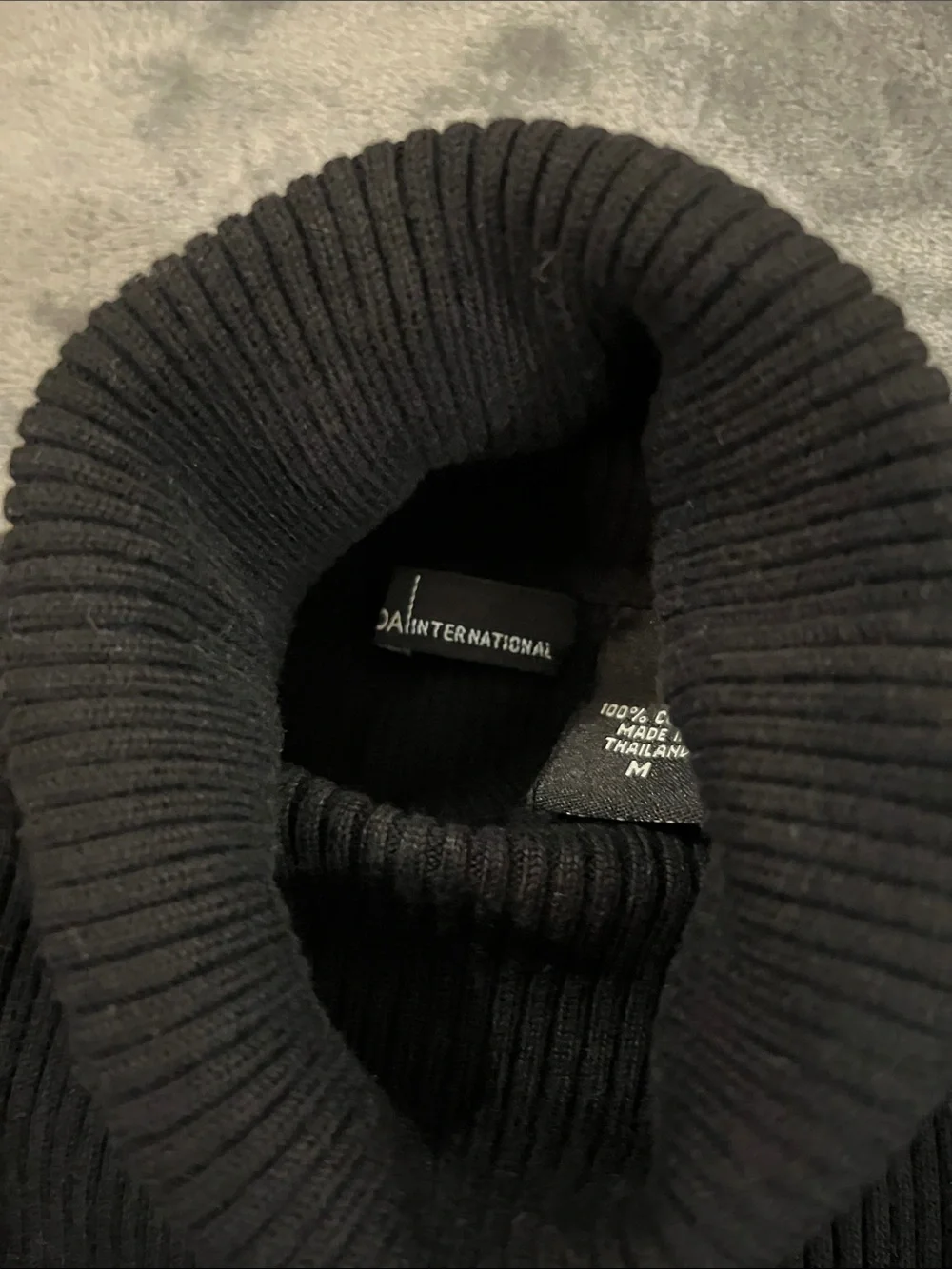 Moda International sleek ribbed